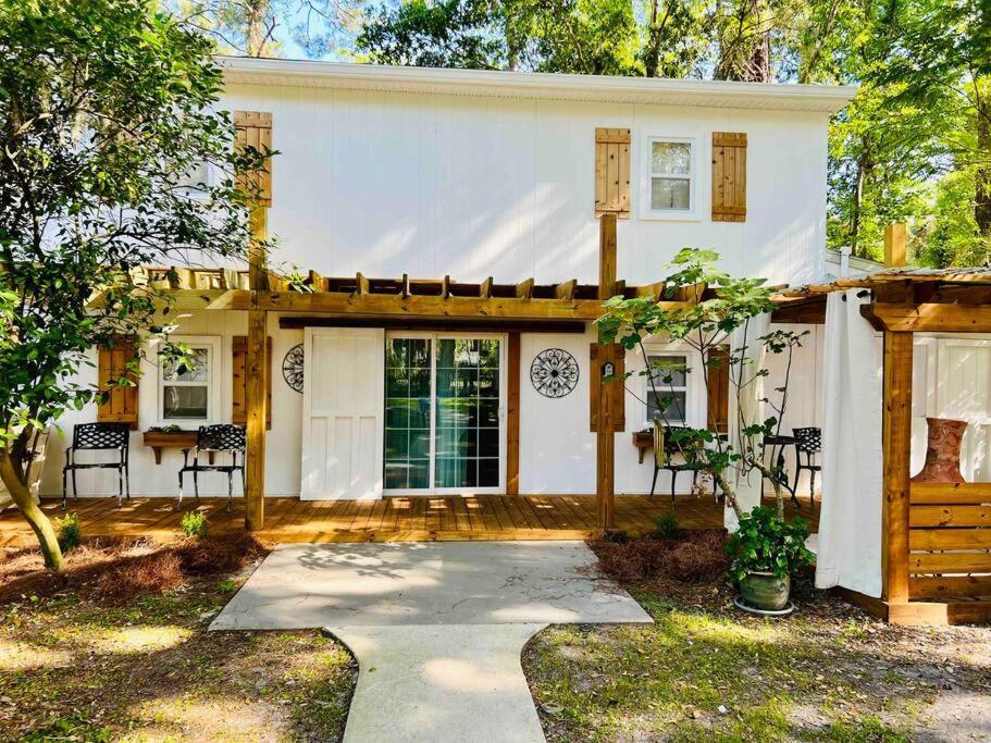 Beautiful Farmhouse In Fernandina Beach Buitenkant foto